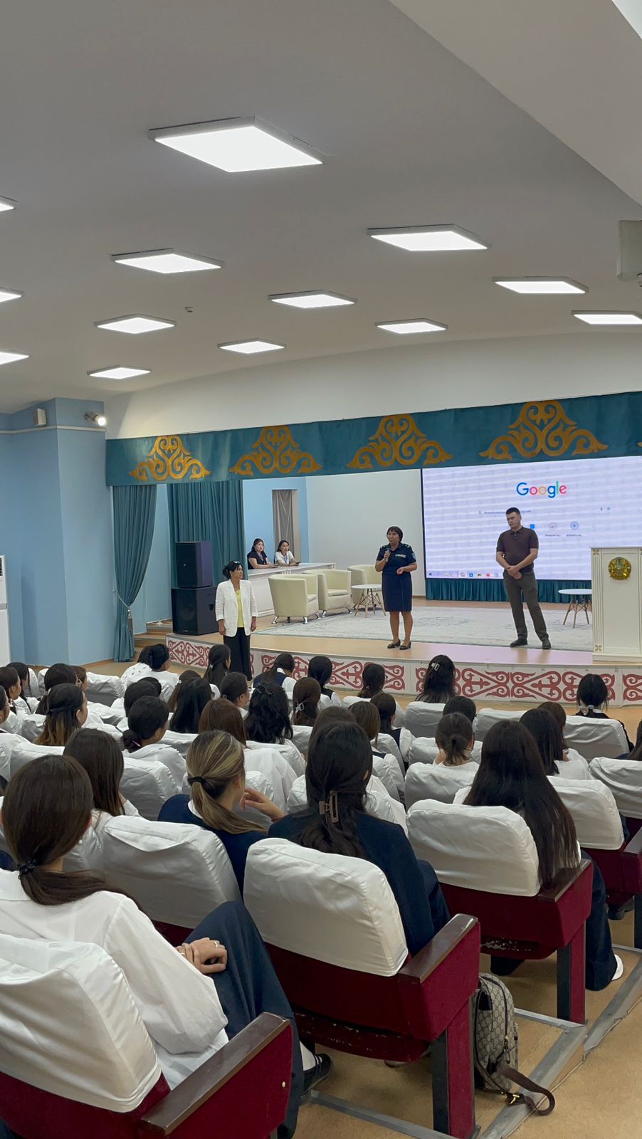Мектепте құқық қорғау органдарының өкілдерімен кездесу өтті